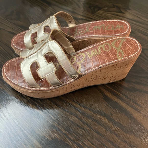 Sam Edelman Metallic Gold Wedge Sandals - Picture 1 of 3